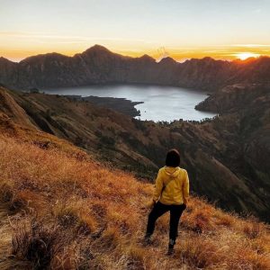 Sangat Indah, Ini 5 Danau Di Atas Gunung Yang Ada Di Indonesia